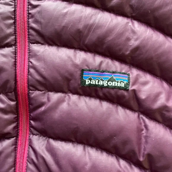 Patagonia Down Sweater Women’s Purple Pink Magenta Puffy Jacket Puffer Coat - M